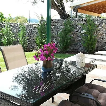 Kommeno Cottage